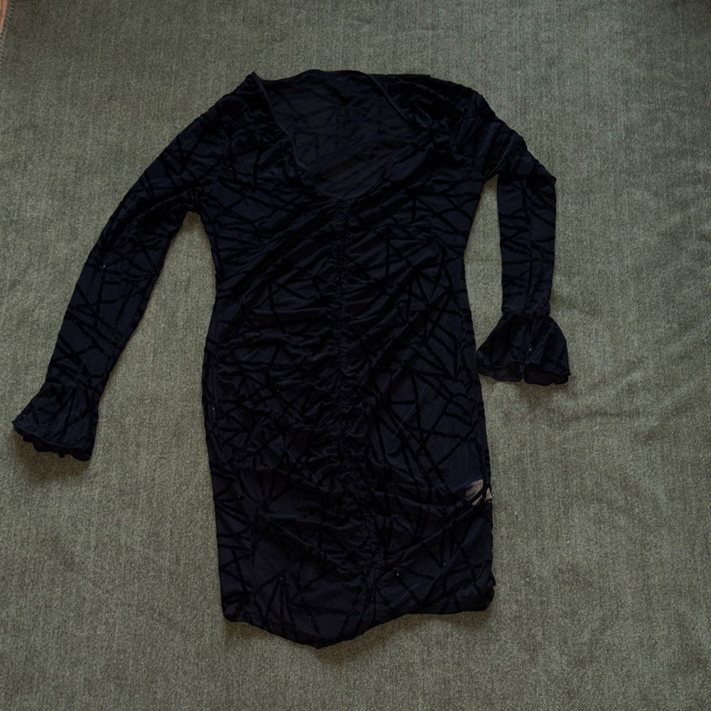 Elegant Black Long Sleeve Dress